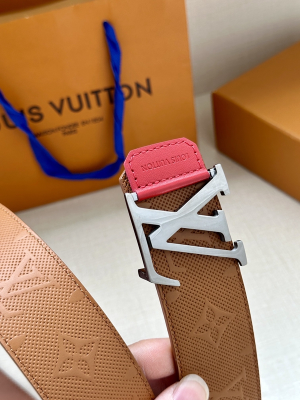 激安ルイヴィトンベルト着用イメージ